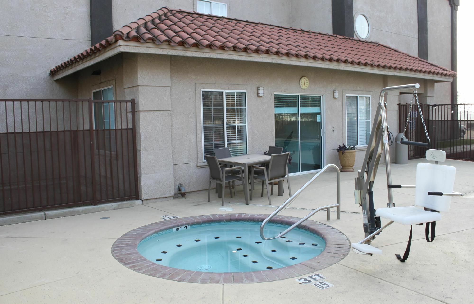 Best Western Visalia Hotel Exterior foto